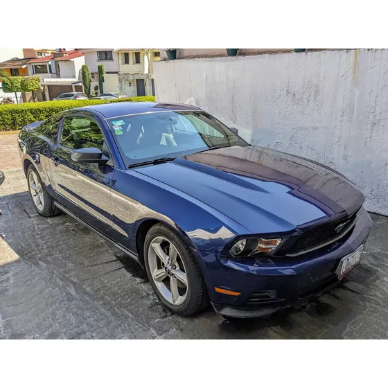 Ford Mustang Coupe Lujo V6 (versión Base)