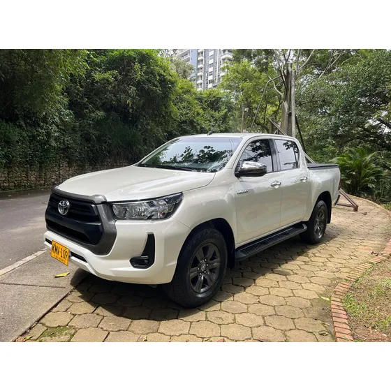 Toyota Hilux 2.4 Automática 4x4 Disel