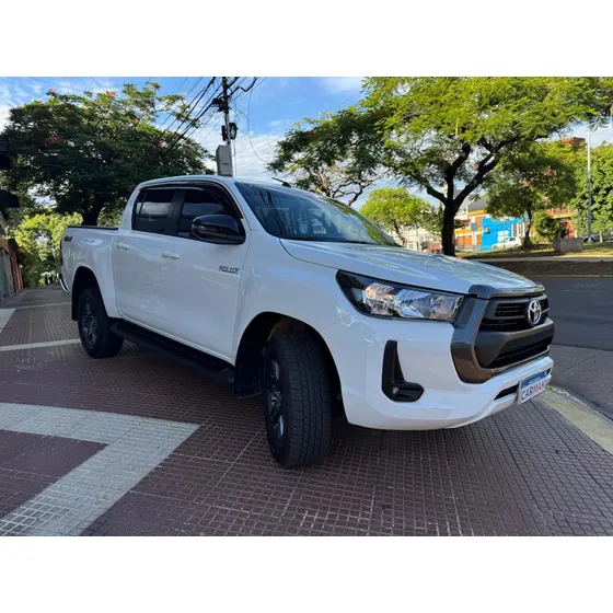 Toyota Hilux 2.4 Dc 4x2 Tdi Sr L21 2024