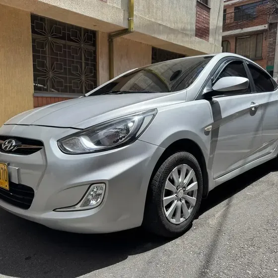 Hyundai Accent 2013 1.4l 4 P