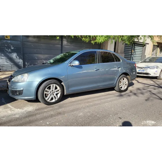 Volkswagen Vento 2.5 Advance 170cv