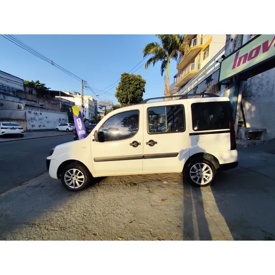 Fiat Doblo 1.8 Mpi Essence 7l 16v Flex 4p Manual