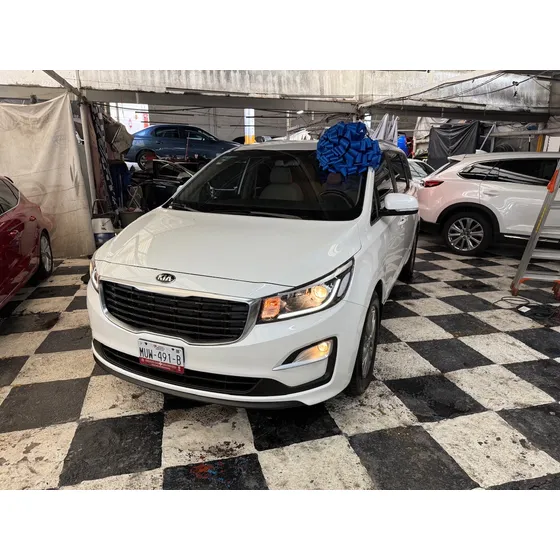 Kia Sedona 2.0 Ex At