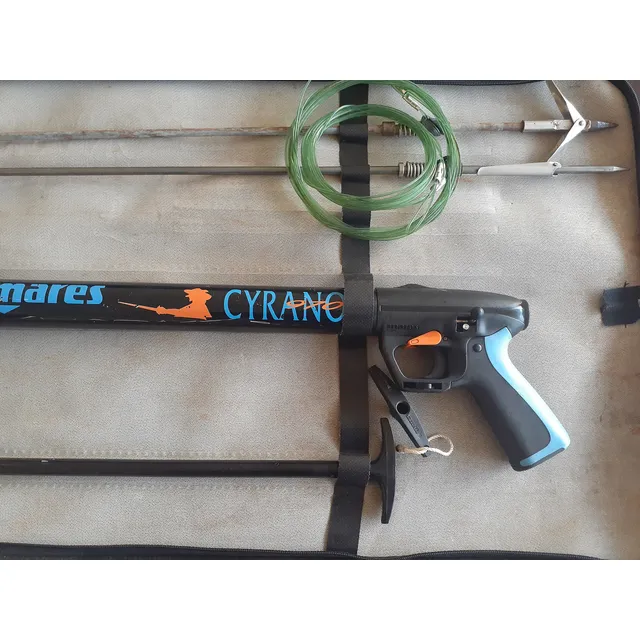 Arpon De Pesca Mares Con Estuche, 2 Varillas, Bomba De Air