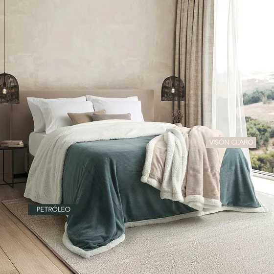 Frazada King Size Con Reverso De Corderito Súper Suave Liverpool Petróleo Jacquard Con Rayas