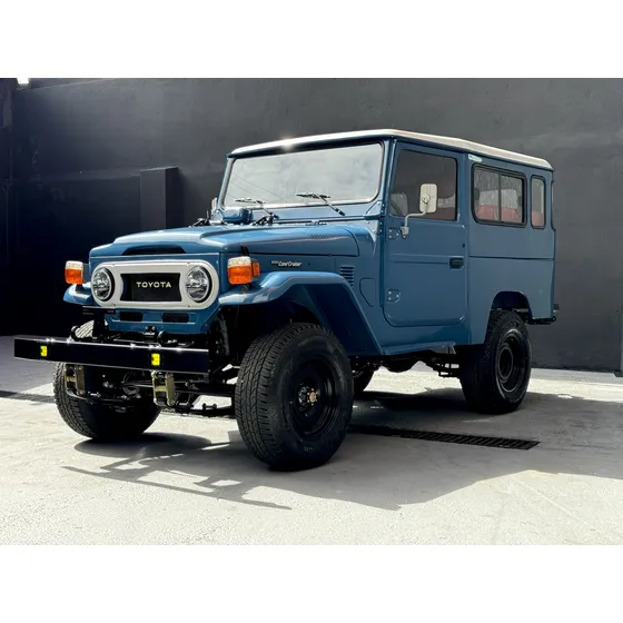 Toyota Land Cruiser 4.2 Fj43
