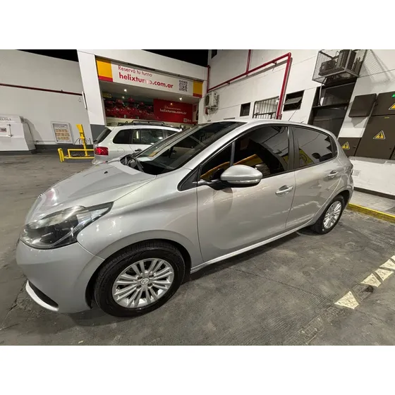 Peugeot 208 1.6 Allure Nav Tiptronic