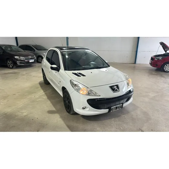 Peugeot 207 2.0 Sw Hdi Xt