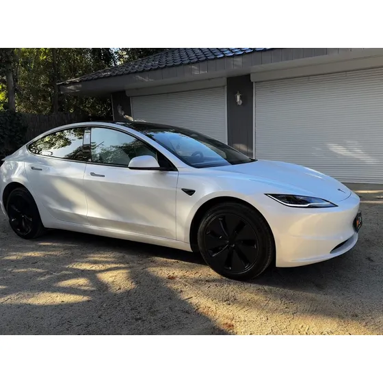 Tesla 3 Rear-wheel Drive