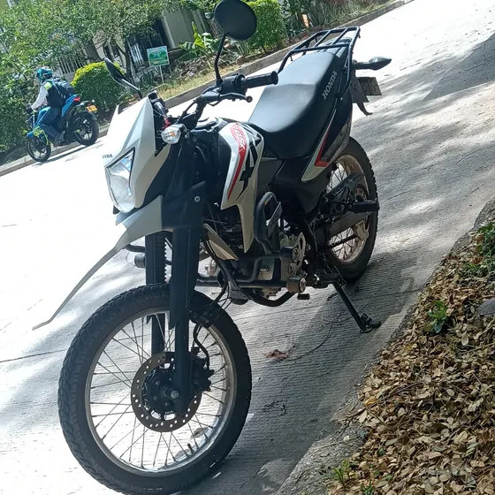 Xr 150l 2.0 - Precio Negociable