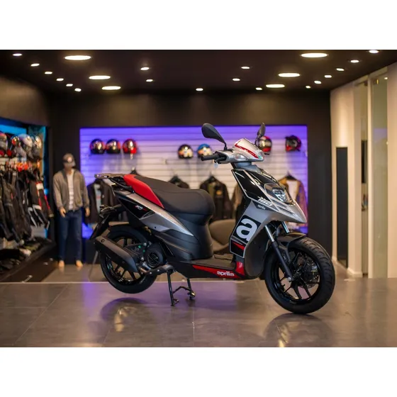 Scooter Aprilia Sr 160 Gris Financiación Disponible Usb Abs
