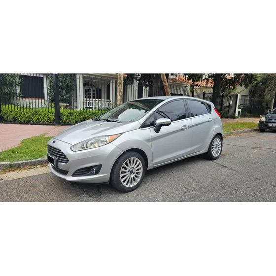 Ford Fiesta Kinetic 1.6 Titanium Powershift 120cv