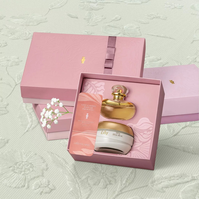 Presente Lily - Eau De Parfum 75ml + Creme Acetinado 250g- O Boticário Presente Lily - Eau De Parfum 75ml + Creme Acetinado 250g- O Boticário