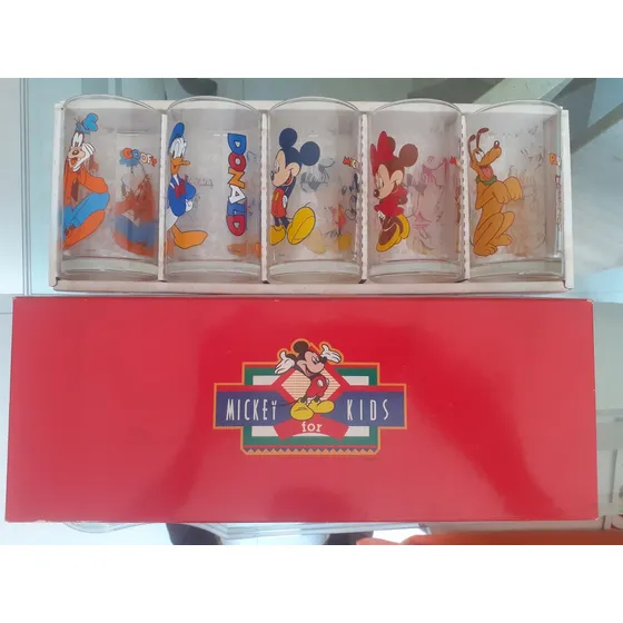 Set De Vasos De Cristal Disney. Nuevos 5 Vasos. 50$