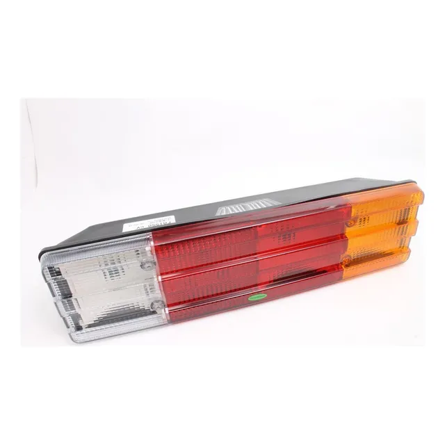Faro Trasero Mercedes Benz 1215 Ford Cargo Sin Ventana