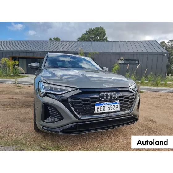 Audi Q8 E- Tron Sportback S Line 55 -