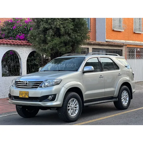 Toyota Fortuner 2012 2.7