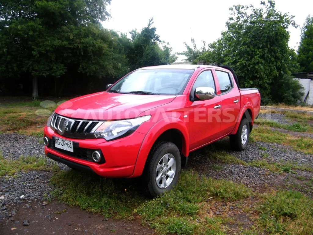 Mitsubishi L200 Katana 2.4 Crt 6mt 4x4