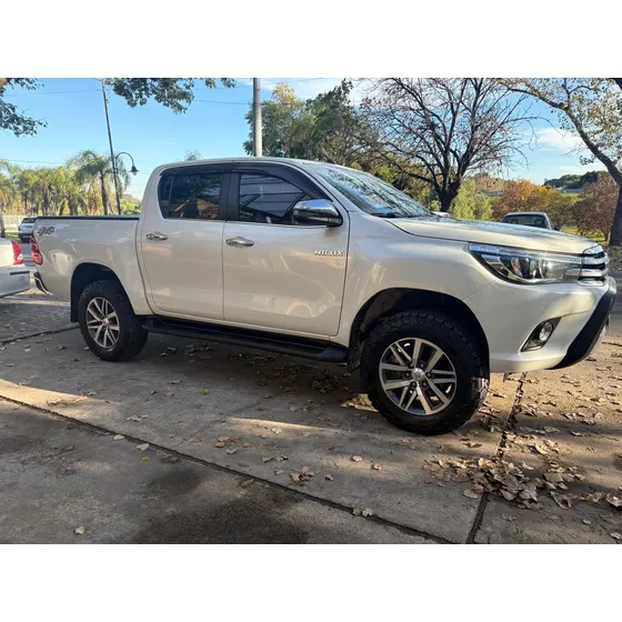 Toyota Hilux Srx 2.8 Mt 4x4