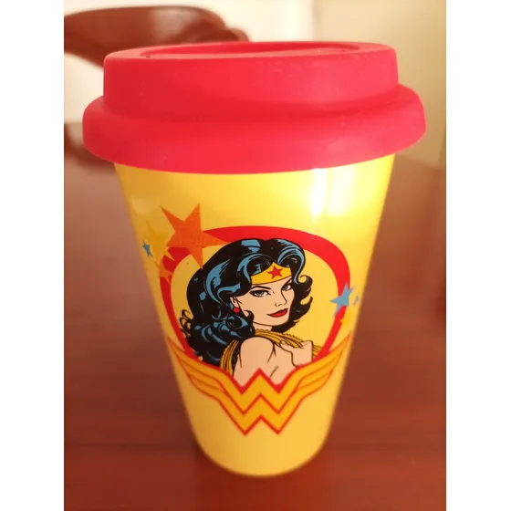 Taza De Cerámica 10 Oz Wonder Woman - Vandor Dc Comics