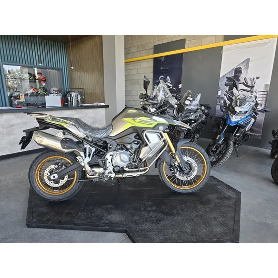 Voge 900 Dsx