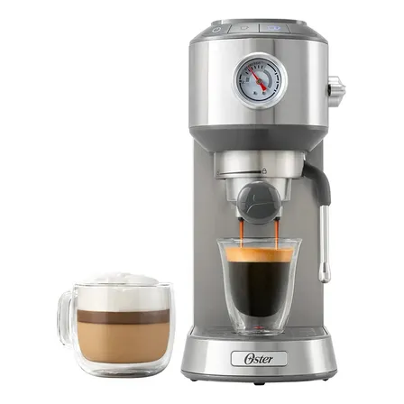 Cafetera Compacta Oster, Bomba Italiana 15 Bares, Bvstem7200 Gris