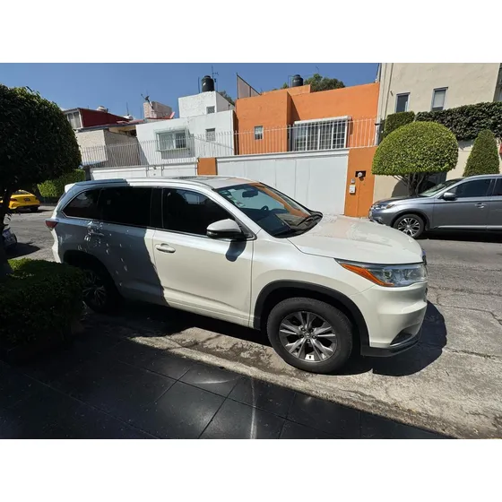 Toyota Highlander 3.5 Xle V6/ At