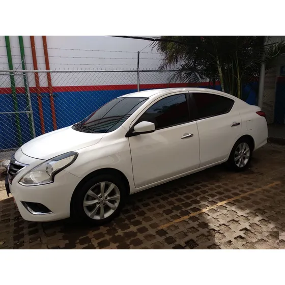 Nissan Versa 1.6 Advance At