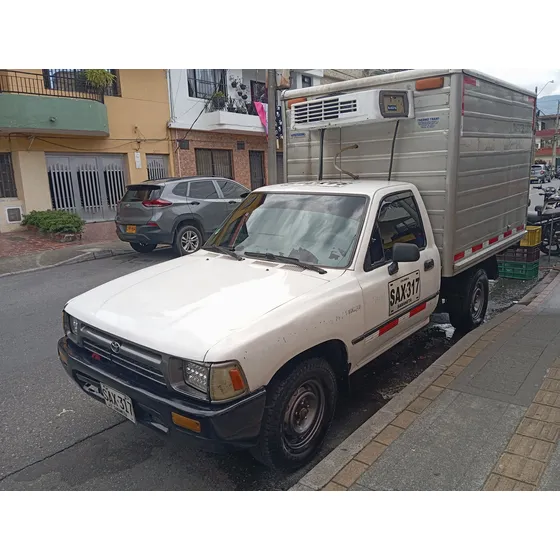 Toyota Hilux 2.4l