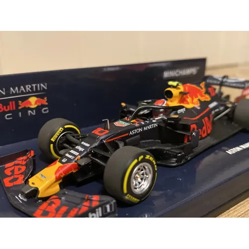 Miniatura Colecionável 1:64 Mini GT Mercedes Benz Actros Advan