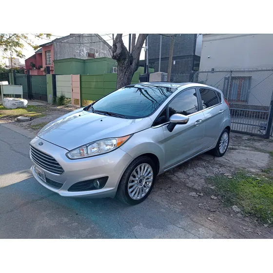 Ford Fiesta Kinetic 1.6 Design 120cv Titanium