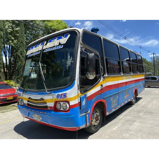 Buseta Agrale Ma 8.5tca Plus E  30 Pasajeros 2006
