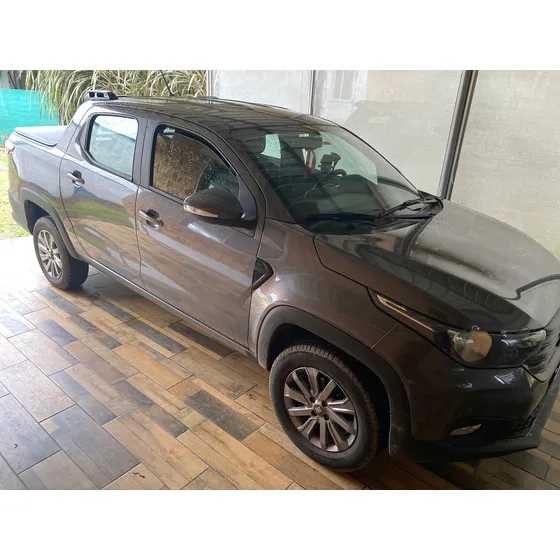 Fiat Strada 1.4 8v Freedom Cd