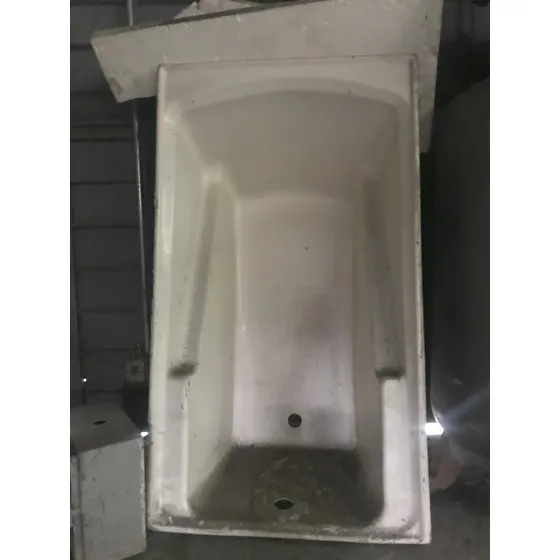 Bañera/jacuzzi  Blanco 1.35mts X 0.8 Mts Usado Buen Estado