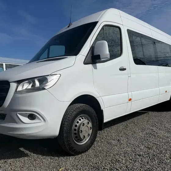 Mercedes Benz Sprinter 2024