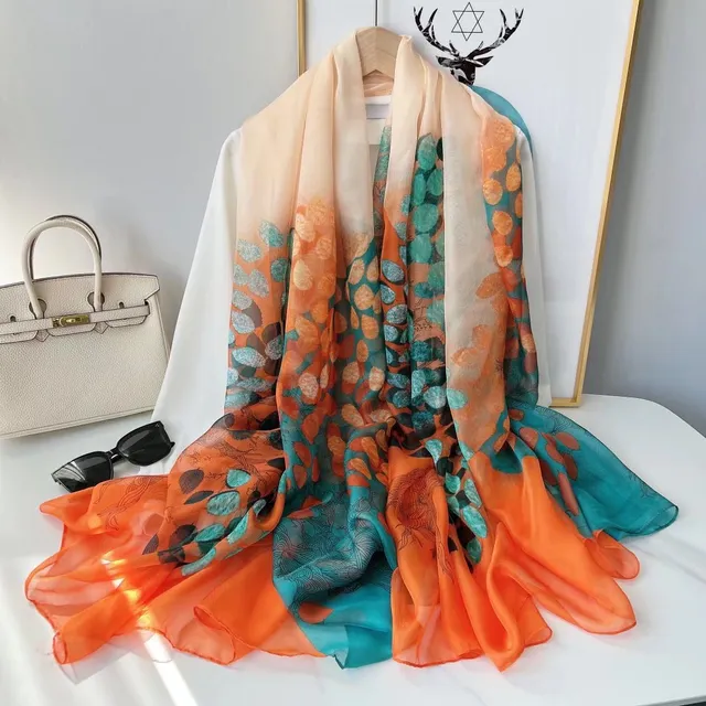 / Lenço De Seda Com Estampa Floral Sweetmango, Toalha De