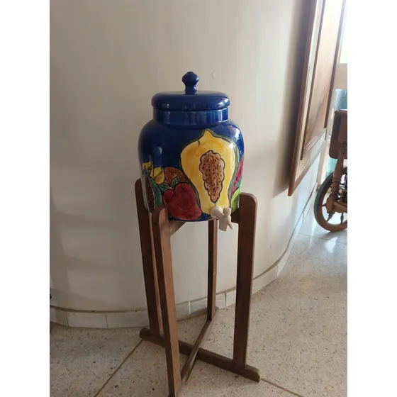 Bello Dispensador De Agua Artesanal Para Adorno O Usar
