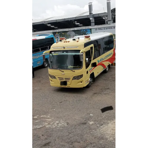 Vendo O Permuto Microbus Nkr Reward Modelo 2013 De 19 Pasaj