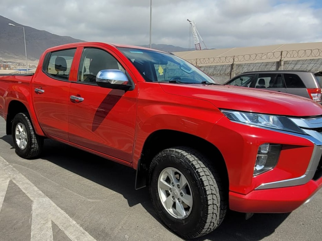 Mitsubishi L200 Katana D/c 2.4 Tdi Mt Crt 4x4