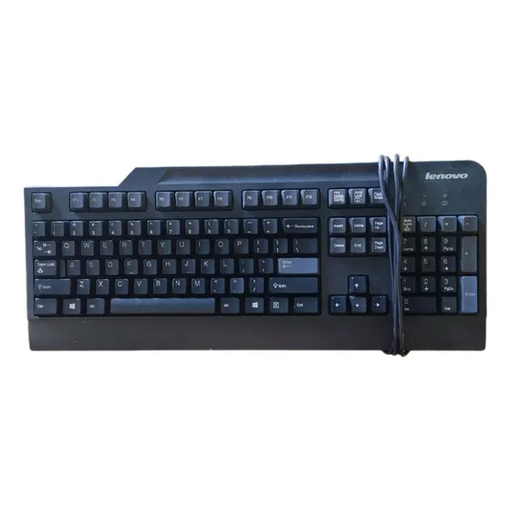 Teclado Para Pc Marca Lenovo Usado En 5 Verdes 