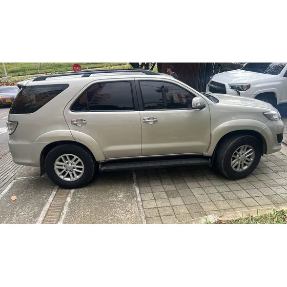 Toyota Fortuner 2.7l 4x2