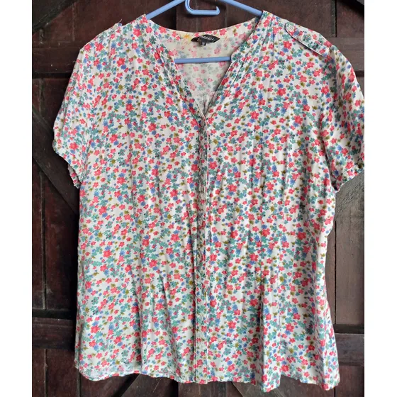 Blusa Damas Fresca.estampada.usada. Buen Estado