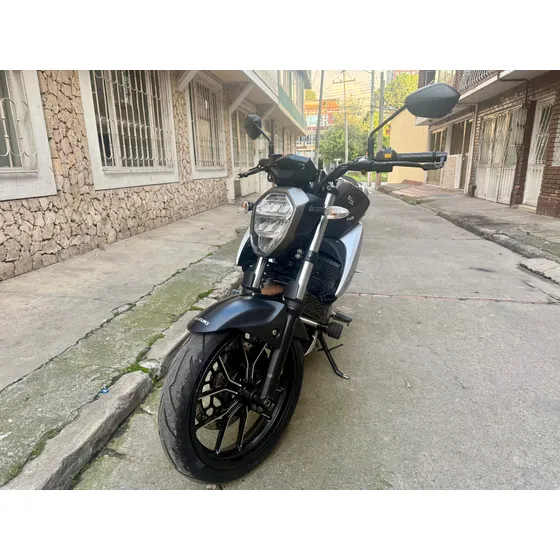Gixxer 250 Naked, Único Dueño, Excelente Estado.