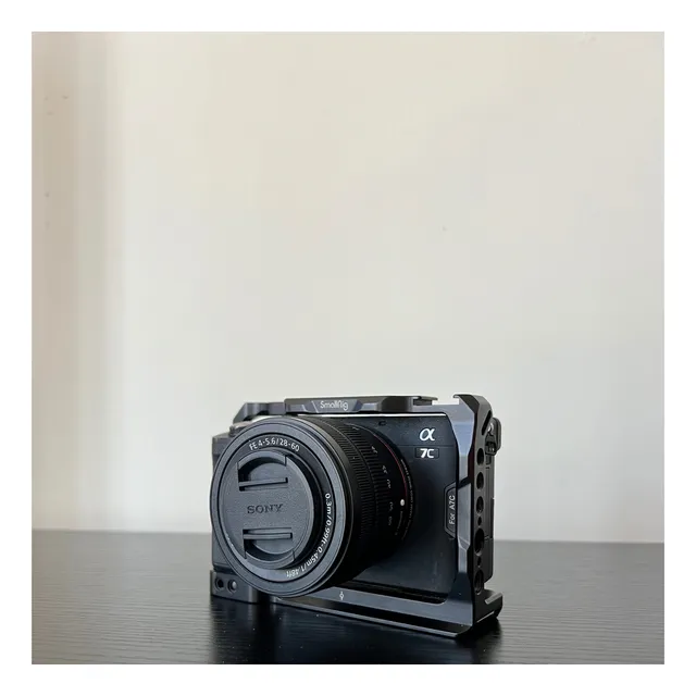 Cámara Full-frame Alpha 7c Color Negro + Case Smallrig