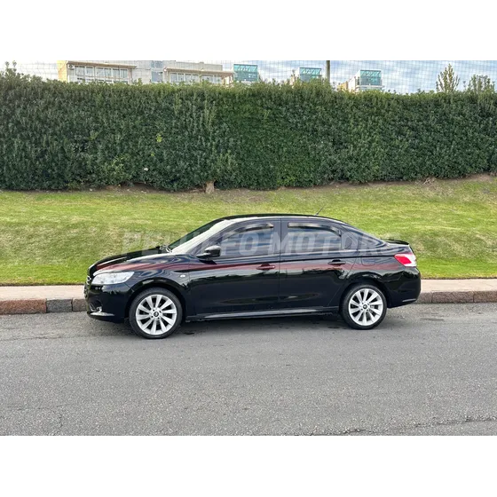 Peugeot 301 1.6 Allure