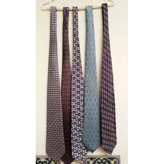 Combo De 5 Corbatas Usadas Varios Colores Y Marcas