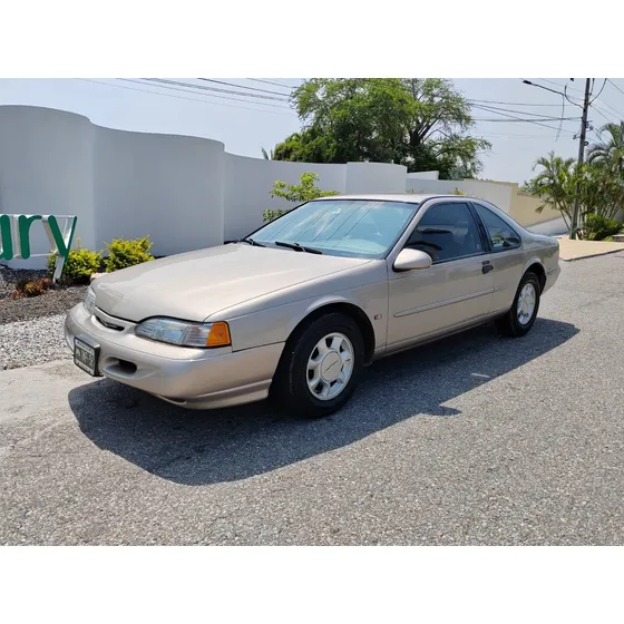 Ford Thunderbird V8 Piel At