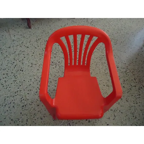 Silla Roja De Niños Y Muebles Esquineros Manaplas Como Nuevo