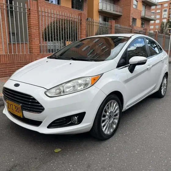 Ford Fiesta 2014 1.6 Titanium At