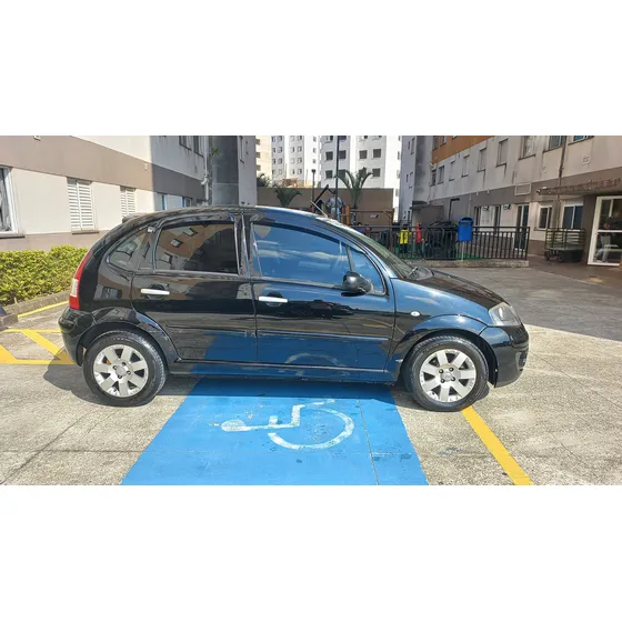 Citroën C3 1.4 8v Exclusive Flex 5p